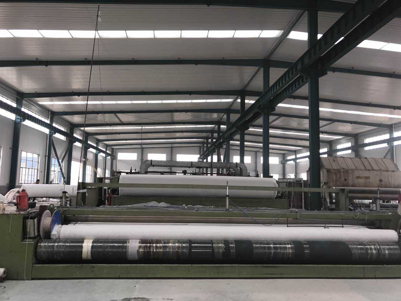 水利水電工程上HDPE荔枝视频黄下载膜防水層體係結構怎樣？