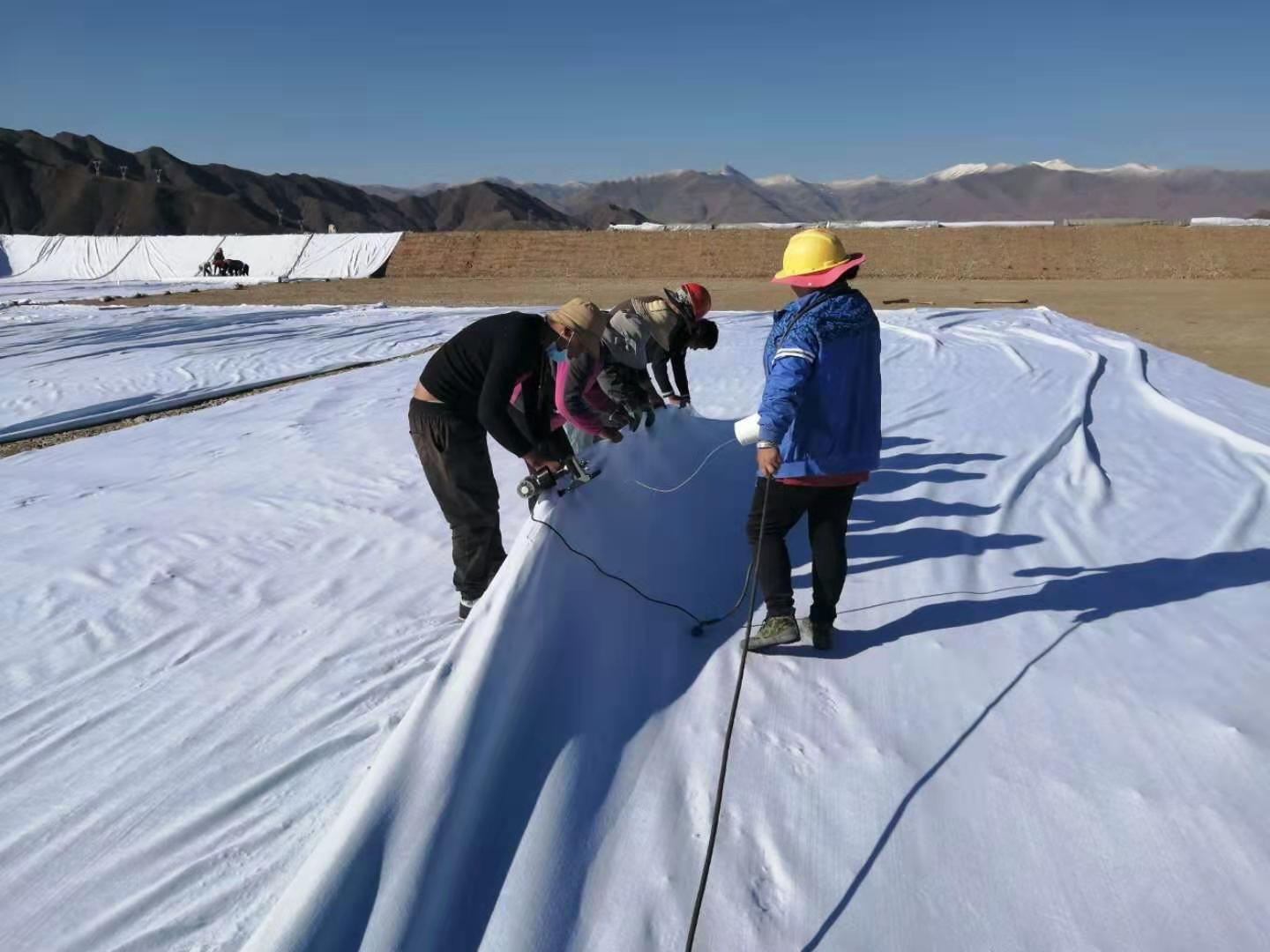複合荔枝视频黄下载膜與混凝土搭接時(如橋墩處)處理措施